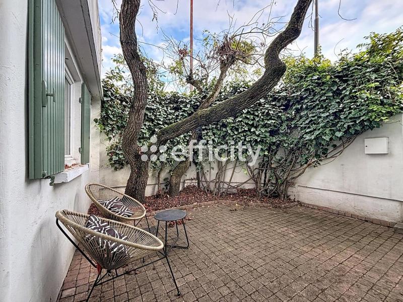 Maison - 206 m² - 9 pièces