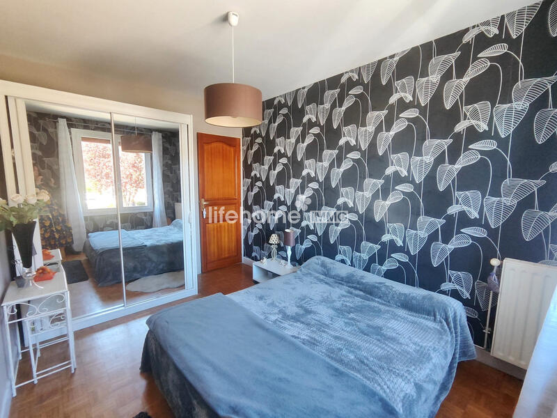 Maison - 184 m² - 7 pièces