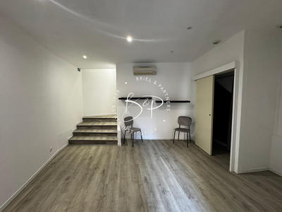 Local commercial - 54 m² - 3 pièces
