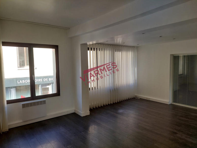 Local commercial - 84 m² - 5 pièces