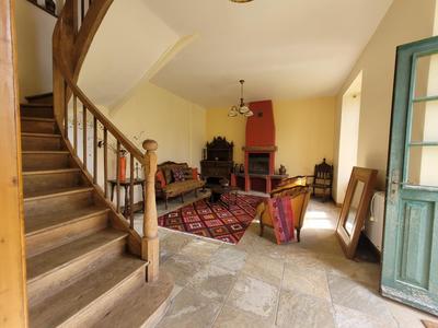 Maison - 222 m² - 12 pièces