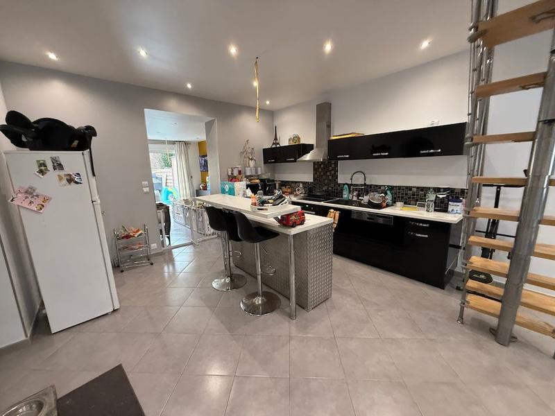 Maison - 139 m² - 5 pièces