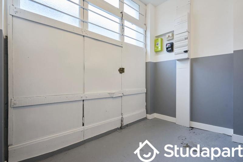 Chambre - 11 m² - 1 pièce