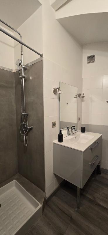 Studio - 25 m² - 1 pièce