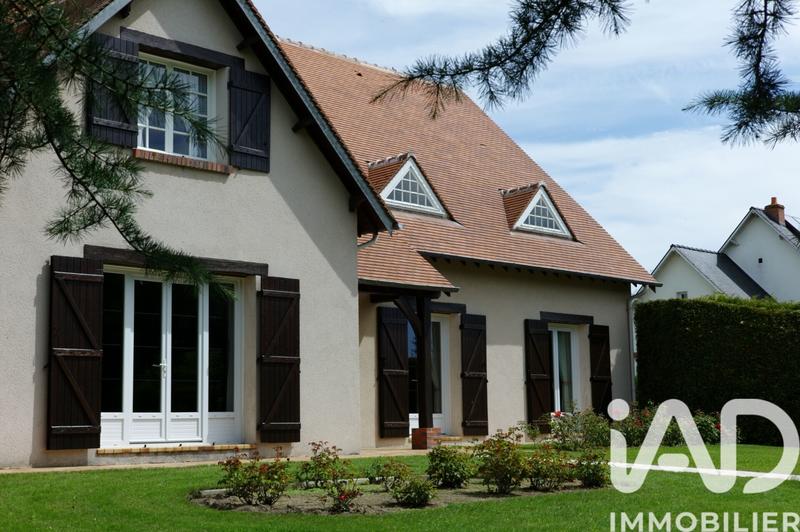 Maison - 270 m² - 9 pièces