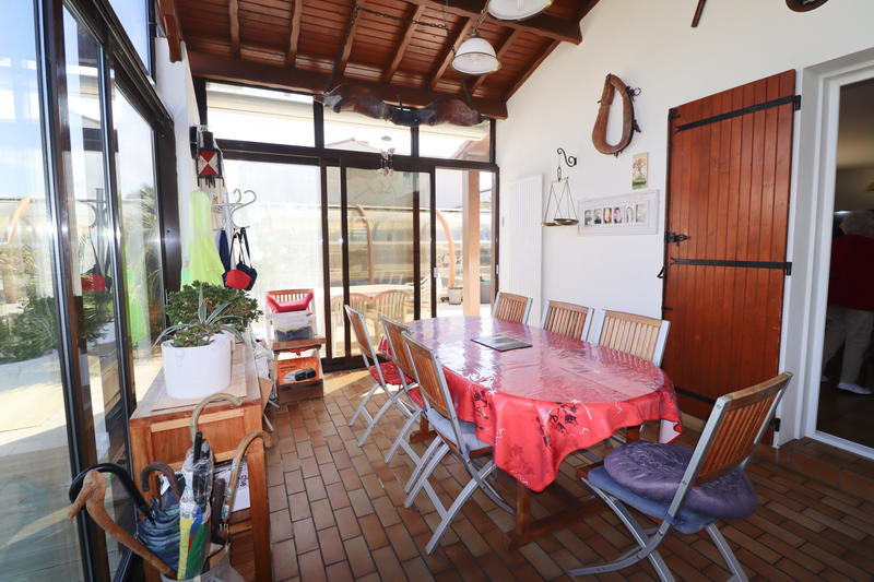 Maison - 220 m² - 12 pièces