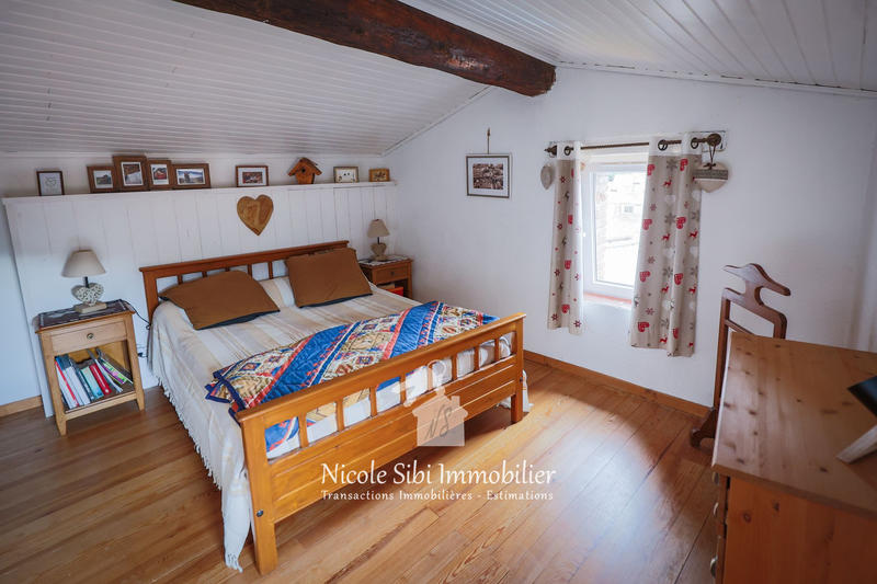 Maison en pierre - 146 m² - 6 pièces