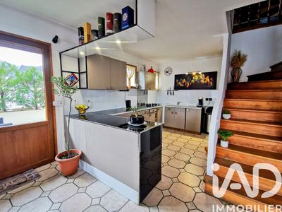 Maison - 222 m² - 10 pièces