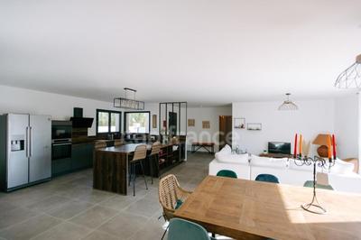 Appartement - 95 m² - 4 pièces