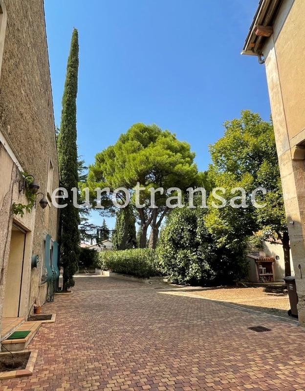 Bureau - 1 540 m² - 18 pièces