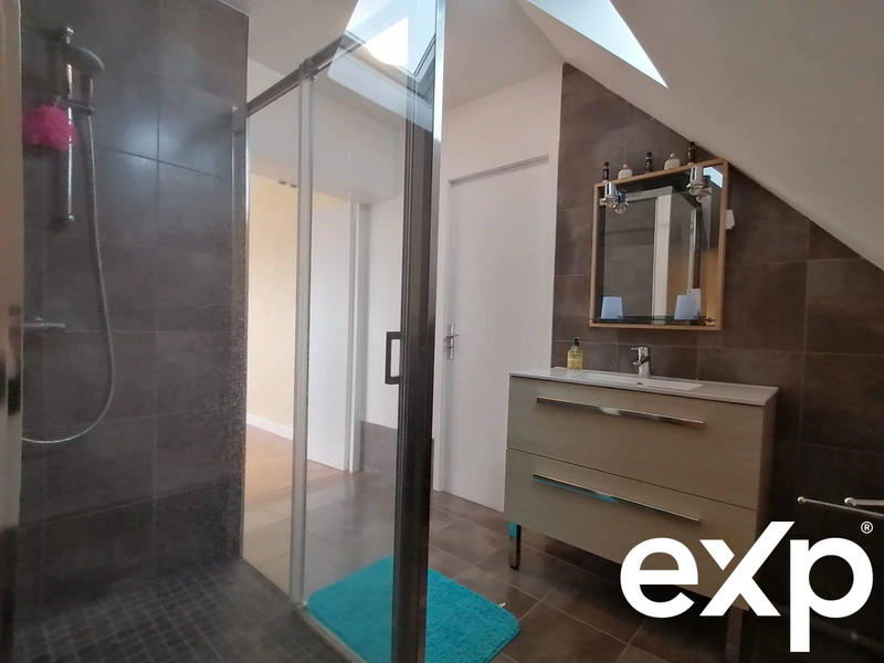 Maison - 161 m² - 6 pièces