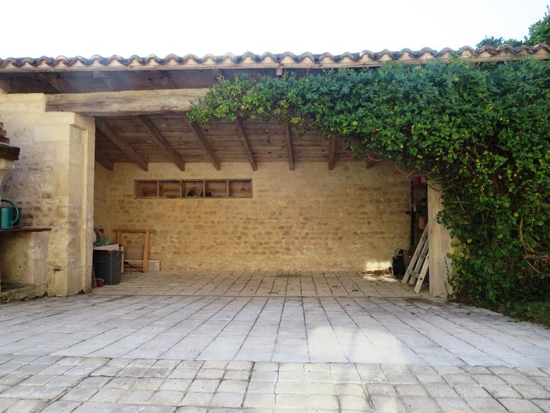 Maison - 250 m² - 7 pièces