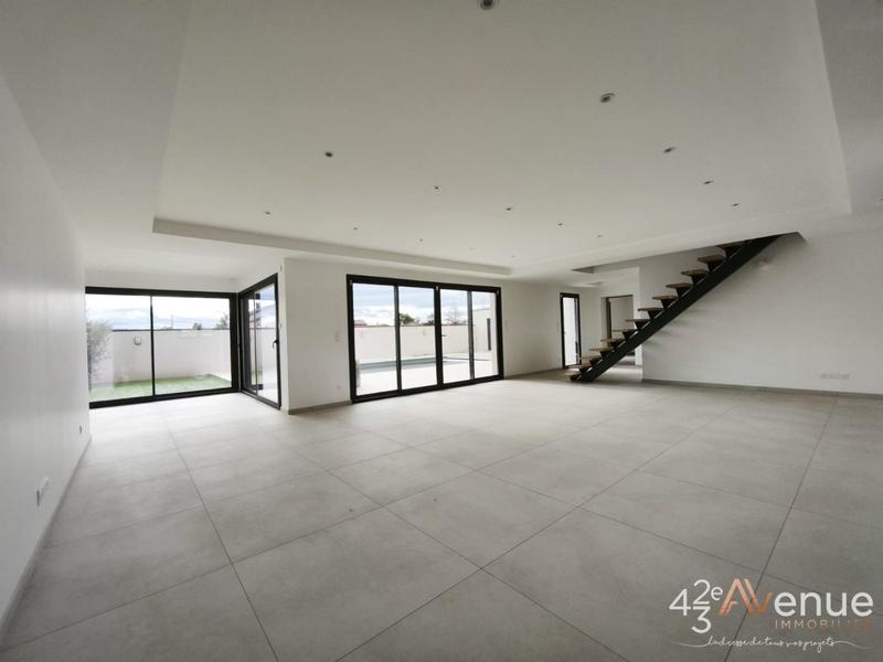 Maison - 229 m² - 5 pièces