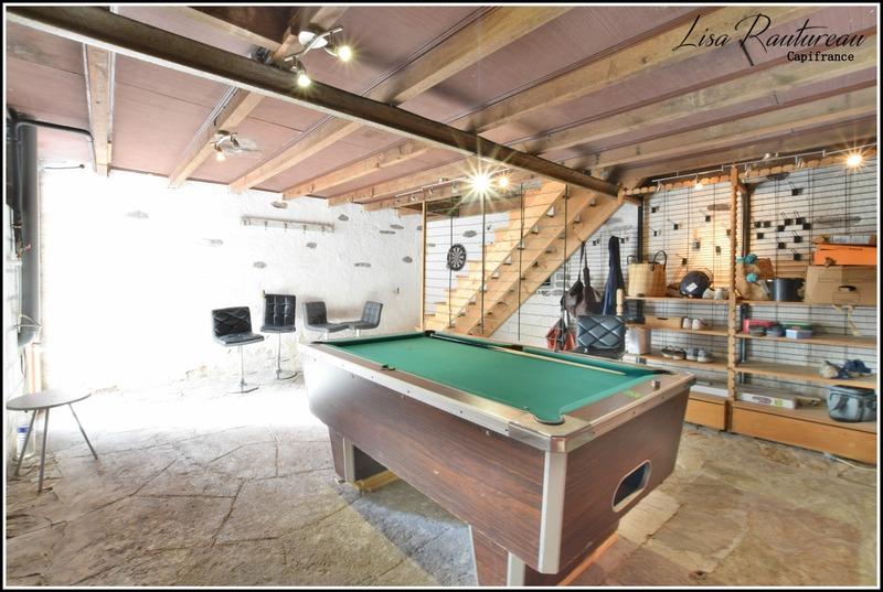 Maison bourgeoise - 360 m² - 10 pièces