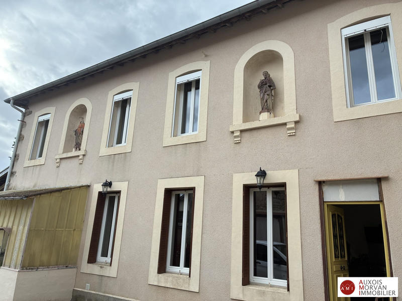 Maison ancienne - 235 m² - 12 pièces