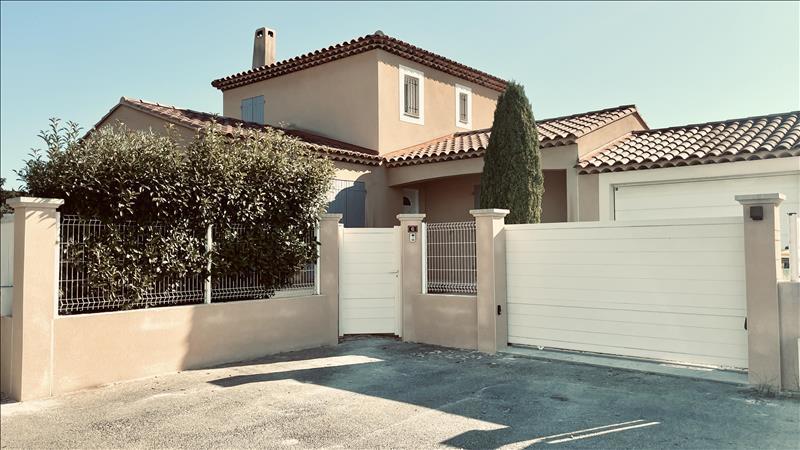 Maison - 94 m² - 4 pièces