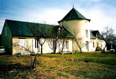 Propriété - 253 m² - 11 pièces