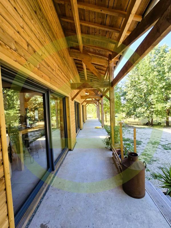 Maison - 157 m² - 6 pièces