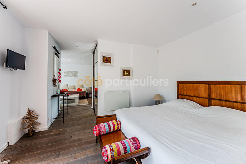 Maison - 350 m² - 11 pièces