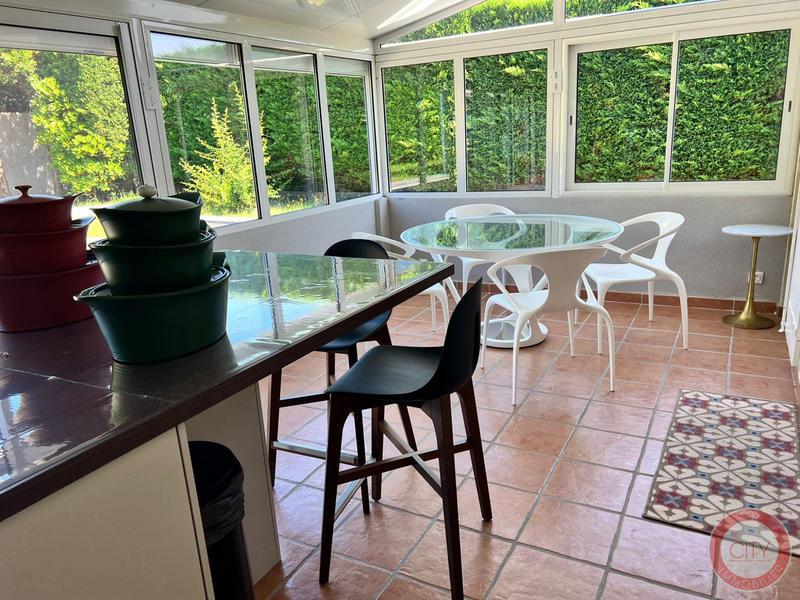 Maison - 177 m² - 6 pièces