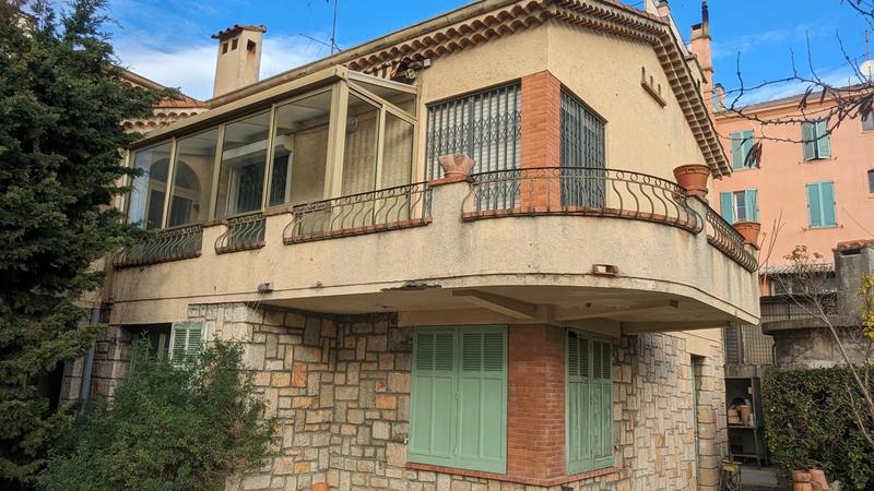 Maison - 160 m² - 5 pièces