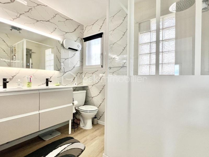 Maison jumelée - 121 m² - 6 pièces