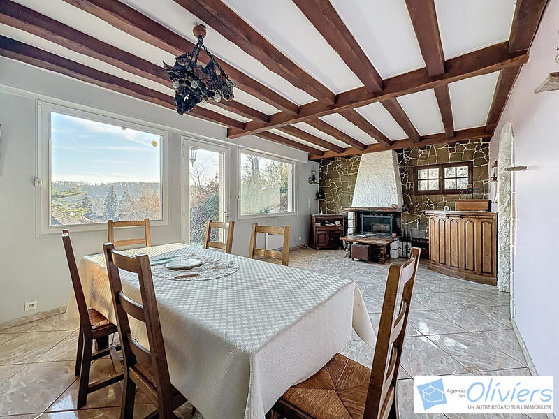 Maison - 110 m² - 6 pièces