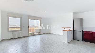 Appartement - 90 m² - 4 pièces