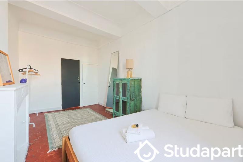 Chambre - 12 m² - 1 pièce