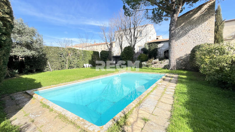 Propriété - 185 m² - 7 pièces