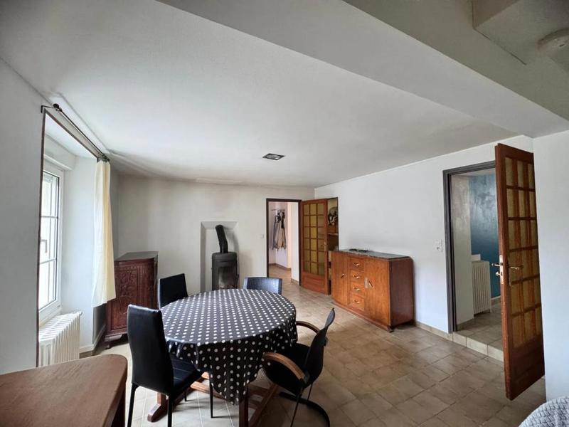 Maison - 230 m² - 10 pièces