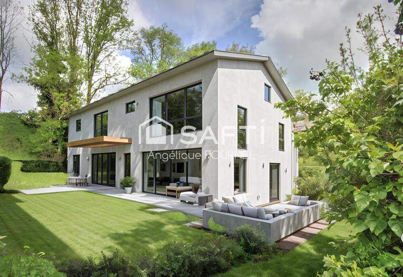 Maison - 180 m² - 5 pièces