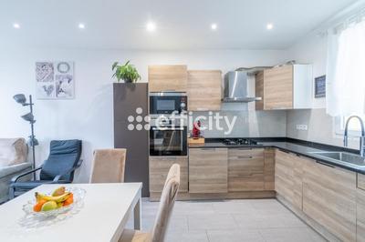 Pavillon - 60 m² - 4 pièces