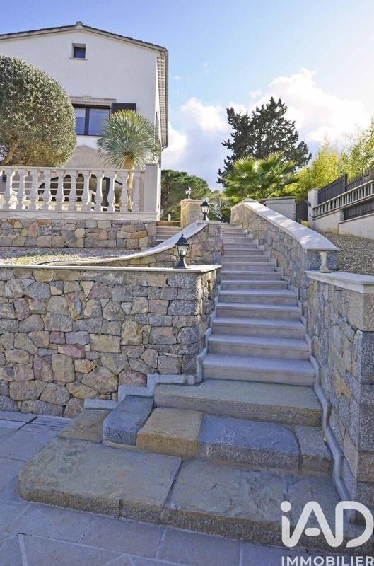 Maison de maîtres - 326 m² - 7 pièces