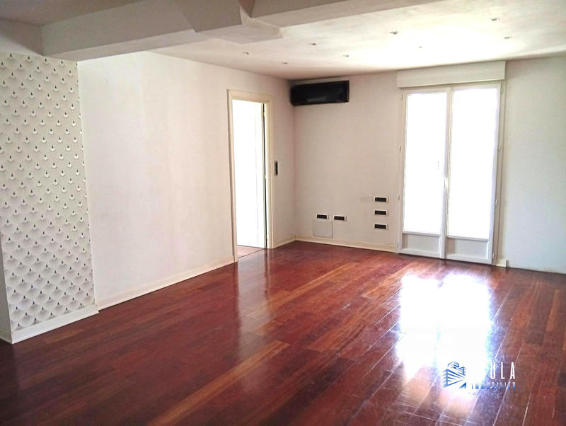 Appartement - 79 m² - 4 pièces