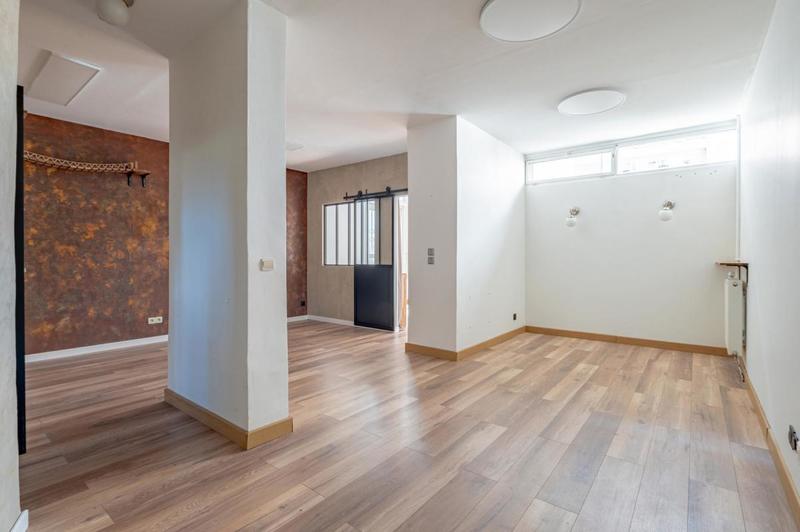 Loft - 107 m² - 5 pièces