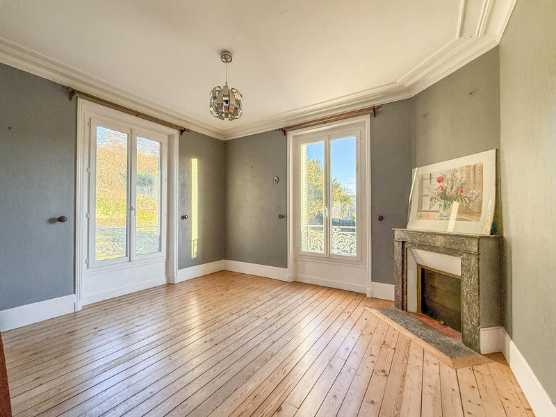 Maison - 198 m² - 7 pièces