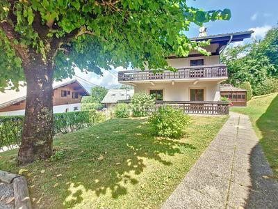 Châlet - 204 m² - 12 pièces