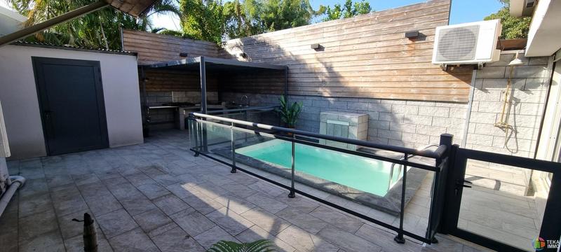 Villa - 255 m² - 6 pièces