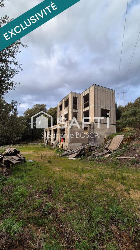 Maison - 220 m² - 6 pièces