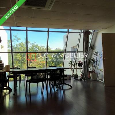 Bureau - 213 m²