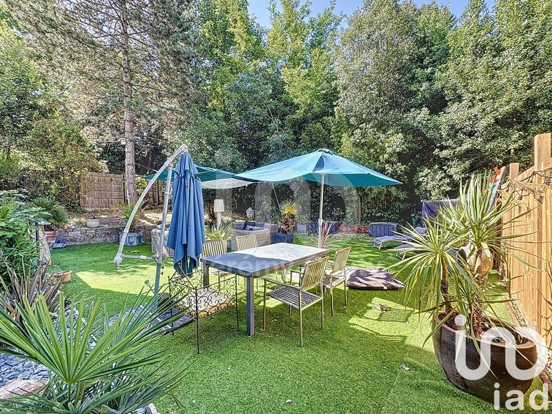 Maison - 200 m² - 11 pièces