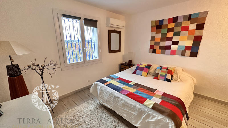 Mas - 298 m² - 5 pièces