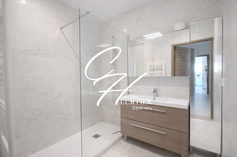 Appartement - 105 m² - 4 pièces