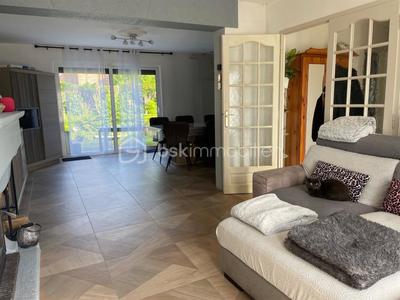 Maison - 143 m² - 6 pièces