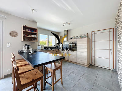 Maison contemporaine - 118 m² - 7 pièces