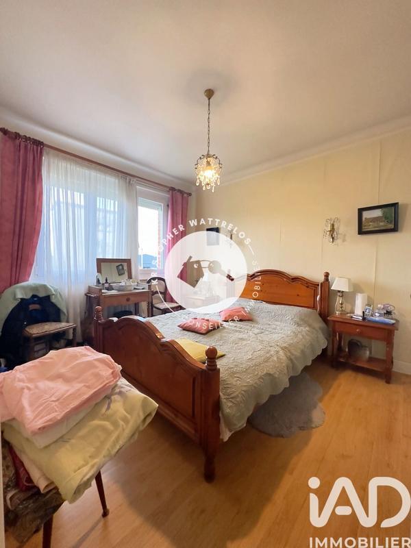 Maison - 182 m² - 10 pièces