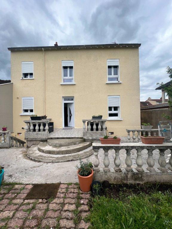 Maison - 122 m² - 5 pièces