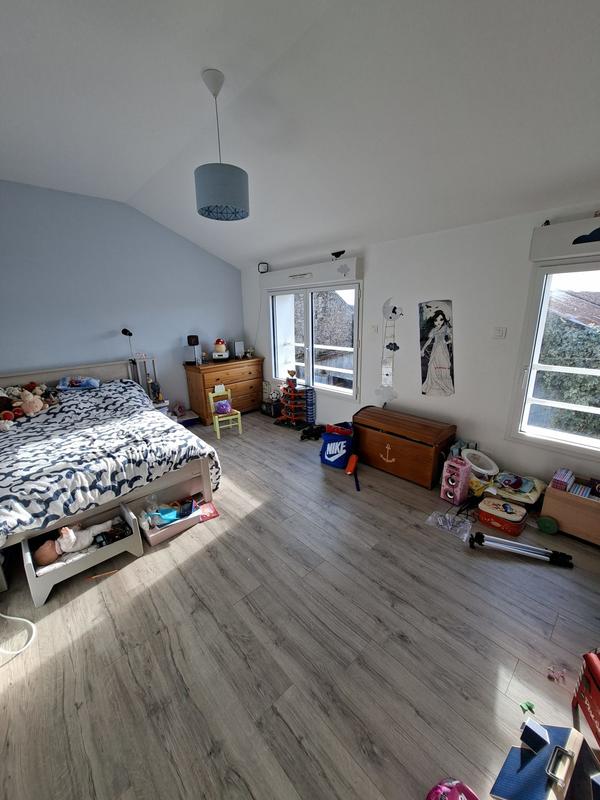 Maison - 182 m² - 7 pièces