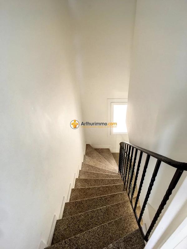 Immeuble - 268 m² - 15 pièces